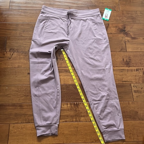 NWT 32 Degrees Tech Jogger women Size XL
| - Picture 7 of 10